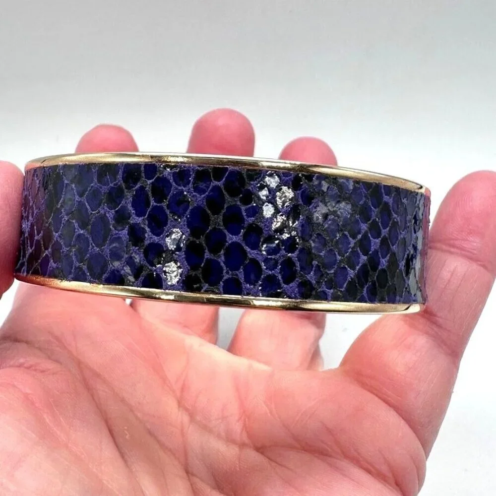 A V Max NYC Bracelet Purple Faux Reptile Skin Gold Tone .75‎ Wide Bangle